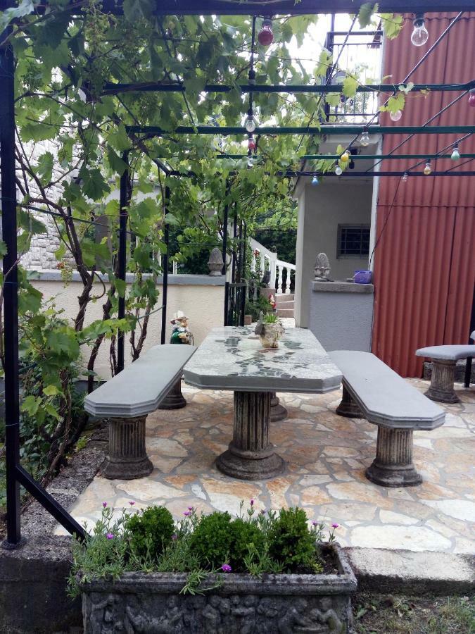 Villa Behija Ferienwohnung 2 تْسْغيكفانِتْسا المظهر الخارجي الصورة