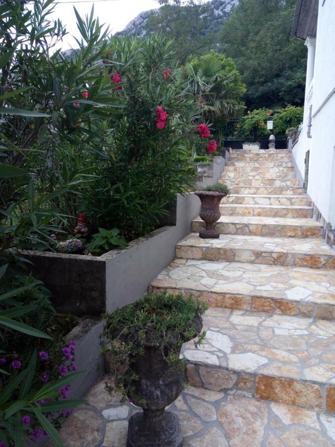 Villa Behija Ferienwohnung 2 تْسْغيكفانِتْسا المظهر الخارجي الصورة